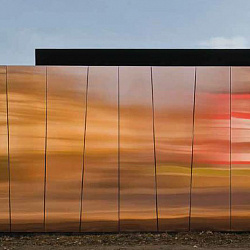  панели на фасаде здания №2